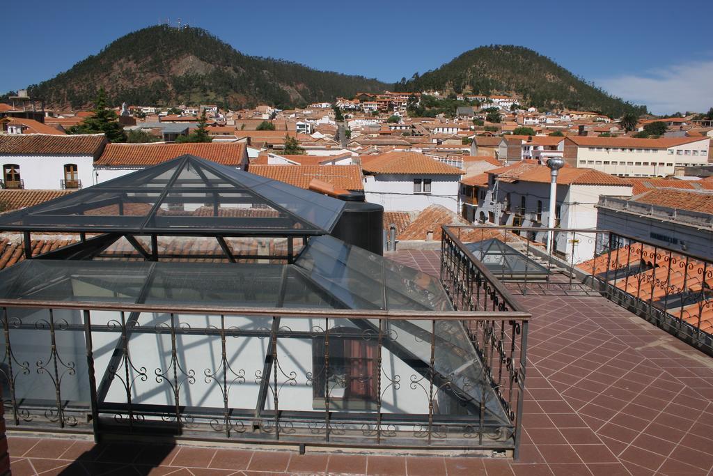 Hostal Patrimonio - Sucre Hotel Exterior photo