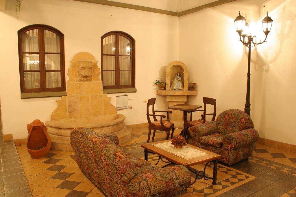 Hostal Patrimonio - Sucre Hotel Room photo