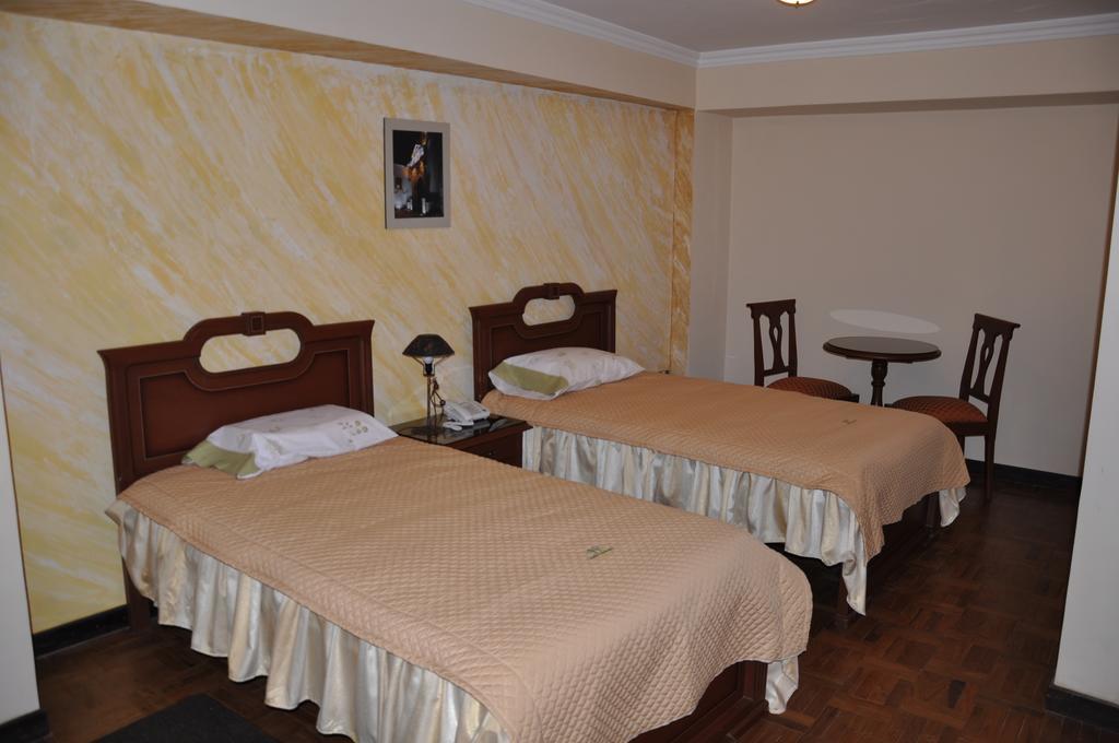 Hostal Patrimonio - Sucre Hotel Room photo