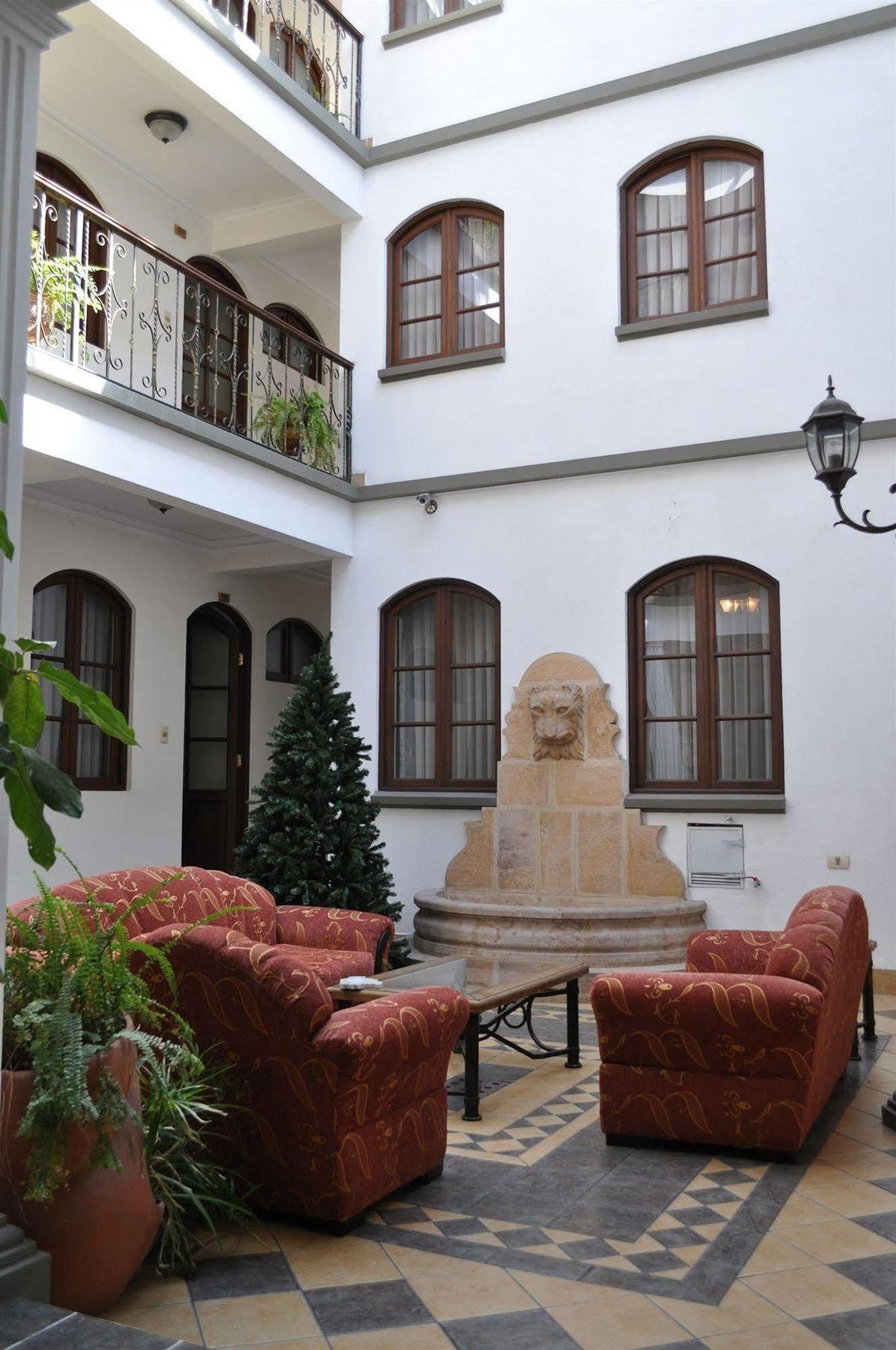 Hostal Patrimonio - Sucre Hotel Exterior photo